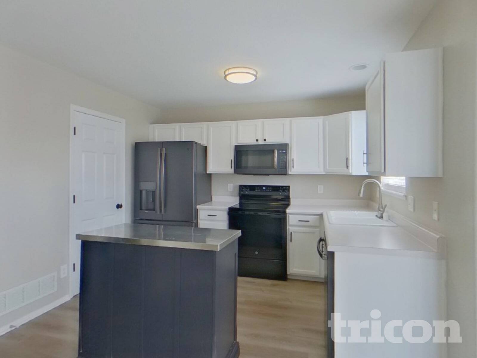 Building Photo - 5119 Chaise Dr