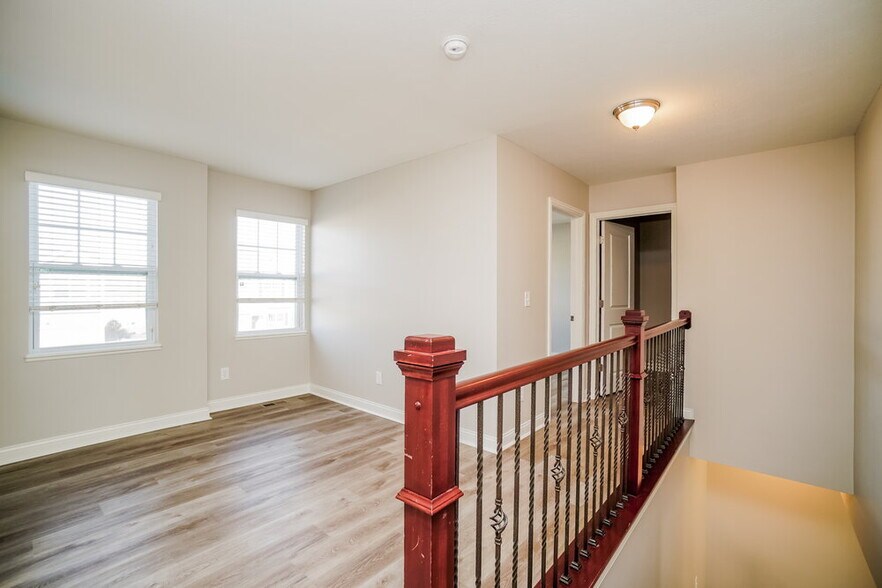 Building Photo - 2662 Aeden Dr