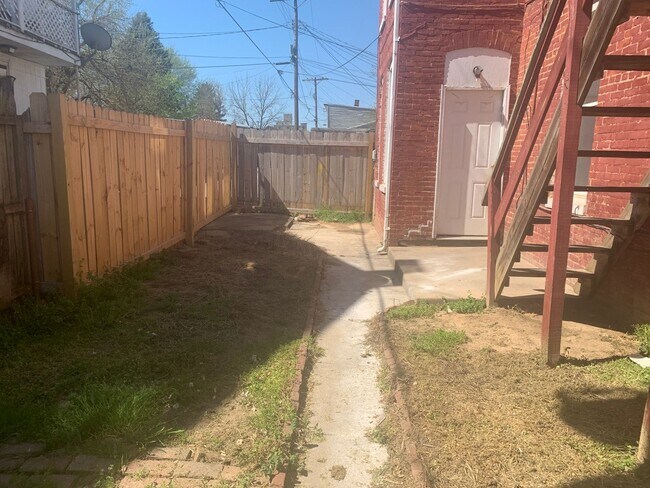 Building Photo - 1st Floor West End York City