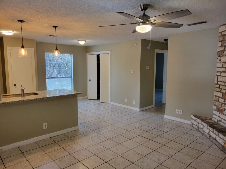 Building Photo - 20700 Bonanza