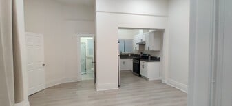 Building Photo - 1331 S Park Ave