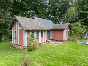 Building Photo - 37 Orchard Dr