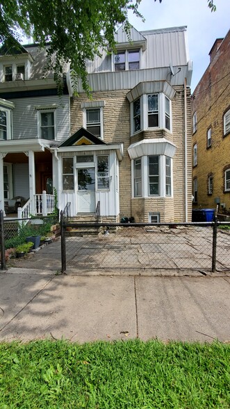 Front of Building - 11 Riverside Avenue