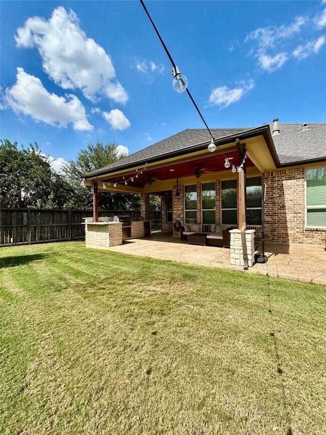 Building Photo - 27239 Aspen Falls Ln