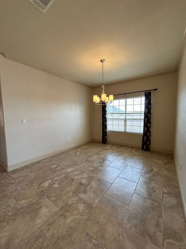 Building Photo - LOCATION, LOCATION, LOCATION-4 bedroom in Legado Estates