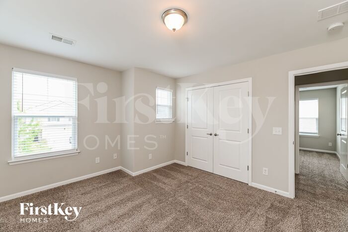 Building Photo - 409 Flat Rock Ln