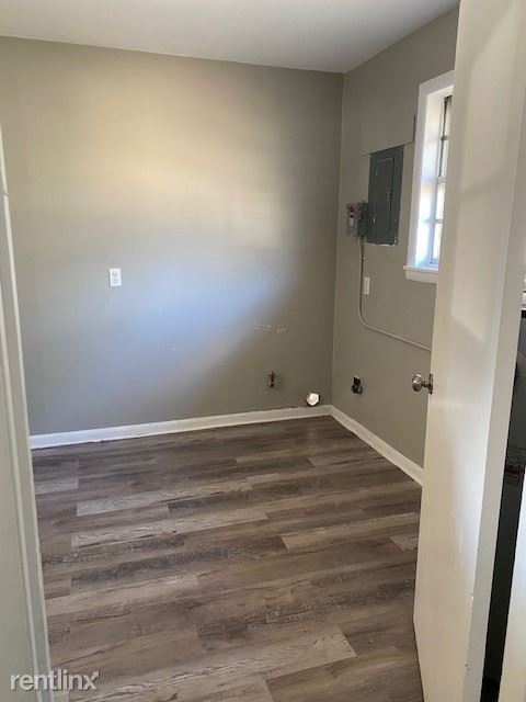 Building Photo - 3 br, 2 bath House - 2400 Bryan Drive