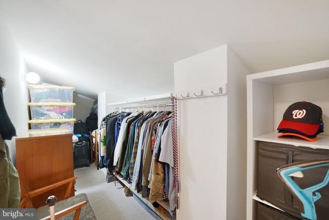 Building Photo - 4655 Lambert Dr