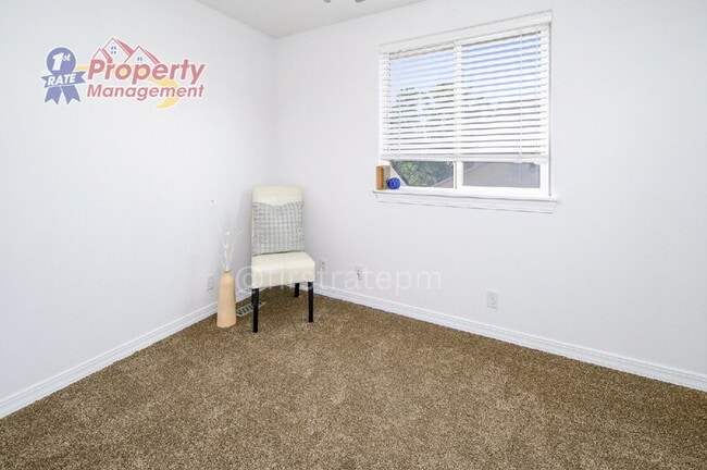 Building Photo - 1923 N Tyra Ave