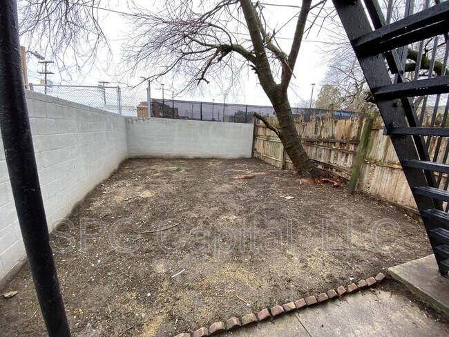 Building Photo - 336 W Philadelphia St