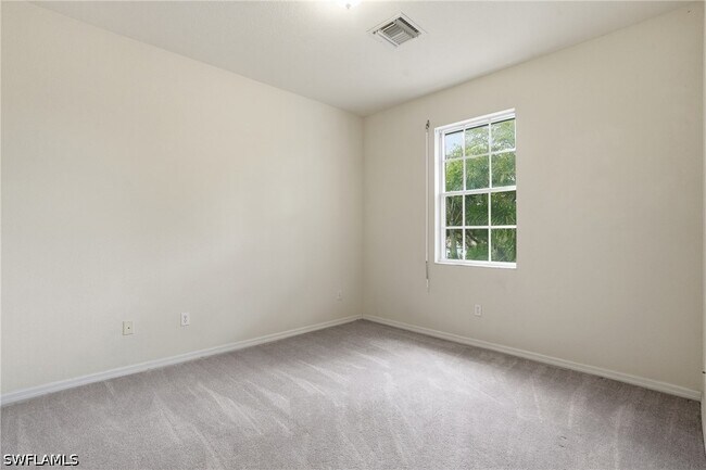 Building Photo - 12854 Carrington Cir