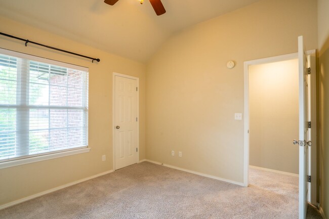 Building Photo - 4 Bed | 2 Bath | Owasso | $2060 | Mid July