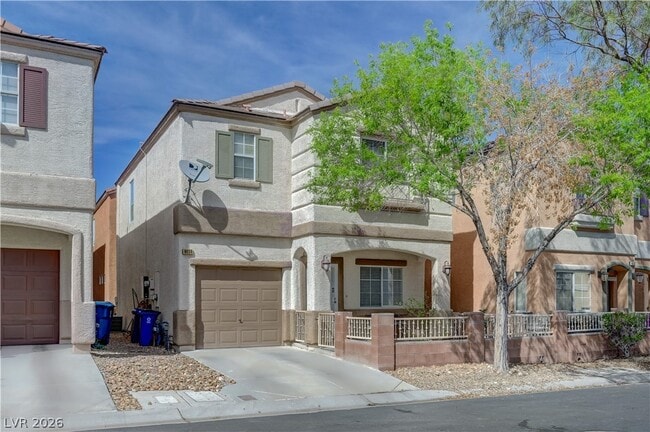 Building Photo - 9934 Star Lake Ave