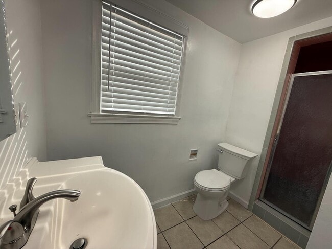 Building Photo - 10608 S Zediker Ave