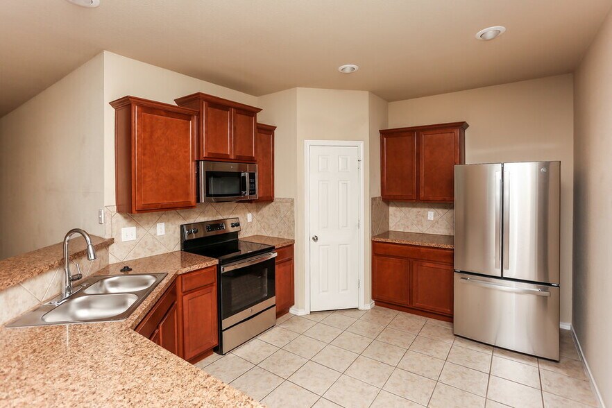 Building Photo - 10973 Caldwell Ln