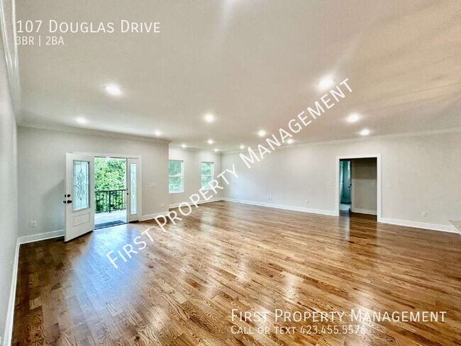 Building Photo - 107 Douglas Dr