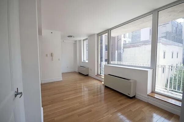 Building Photo - 158 Hester St