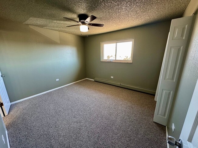 Building Photo - Charming 2BR Condo in Denver