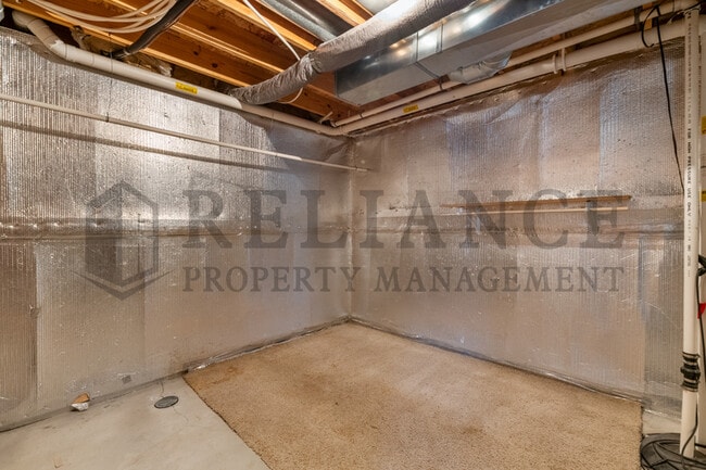 Building Photo - 1318 N Aksarben Ct