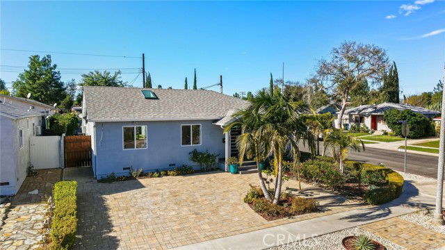 Building Photo - 6017 Encino Ave