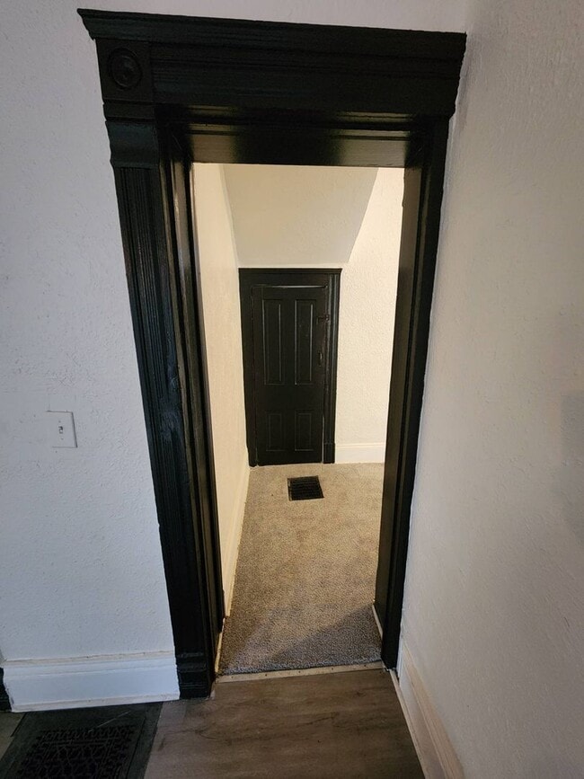 Building Photo - 2186 E 89th St