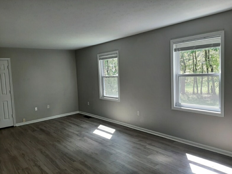 Building Photo - 103 Molloy Ct