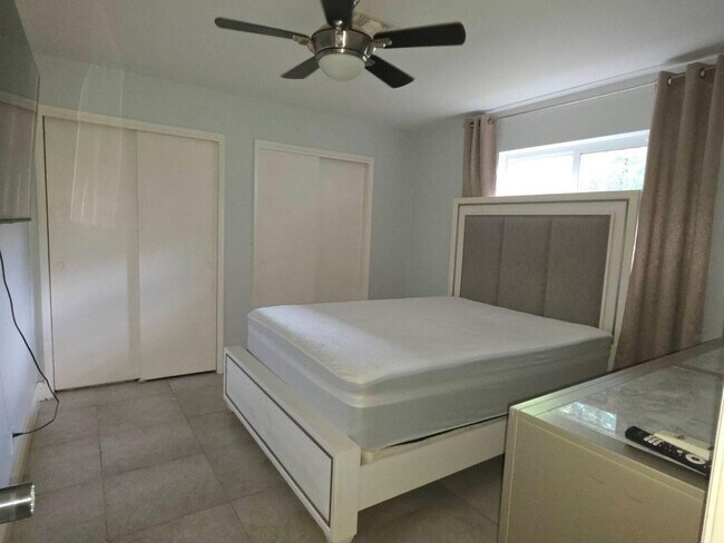 Building Photo - 690 NW 68th Ave