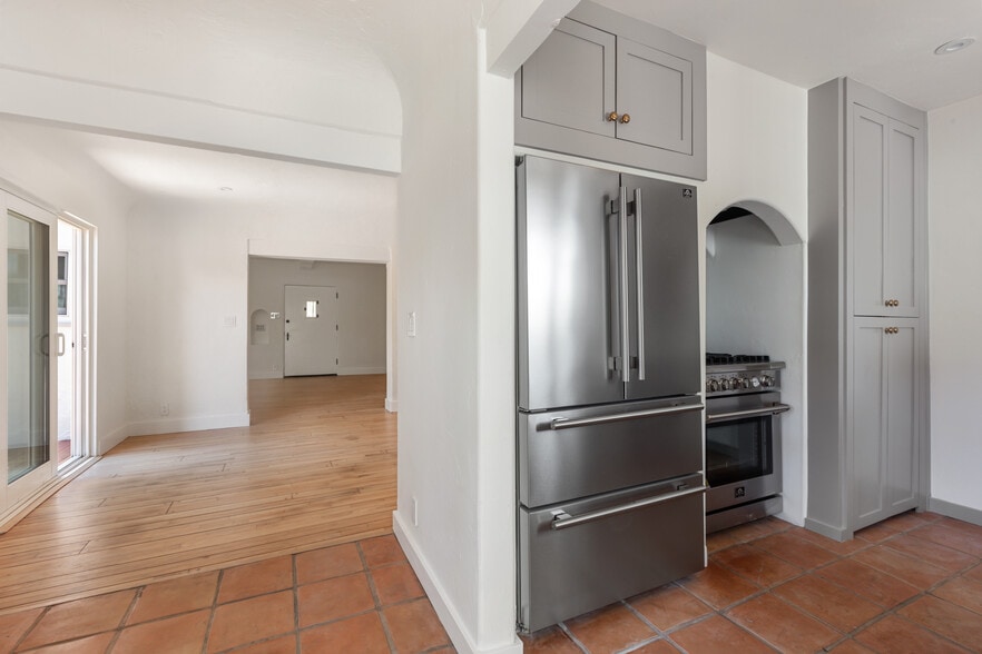 Kitchen - 11491 Sunshine Ter