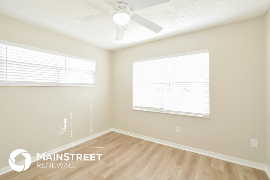 Building Photo - 211 Ferryboat Ct