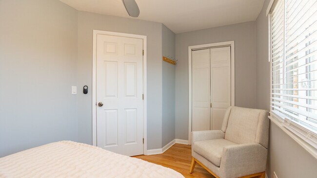 Building Photo - 3729 N Clifton Ave