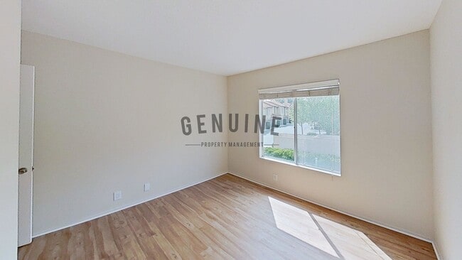 Building Photo - 2Bd 1Ba Condo in Newport Beach