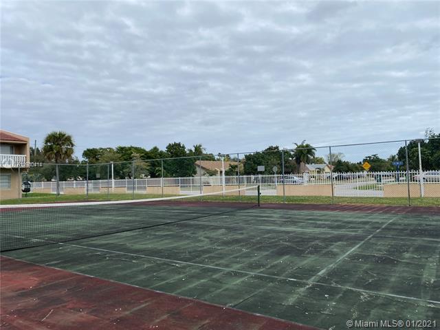 Building Photo - 17170 SW 94th Ave