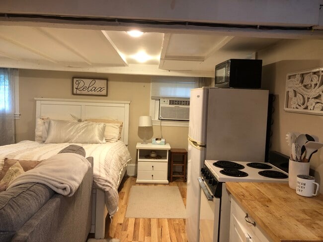 Studio from bathroom - 40 Sumner St