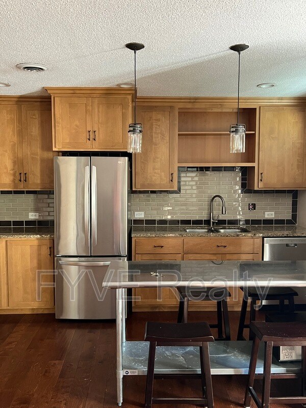 Building Photo - 7914 Gleason Dr