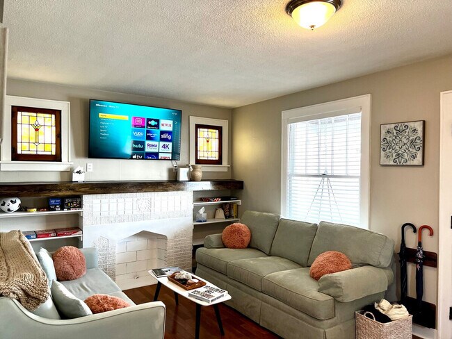 Building Photo - 1509 Clark St