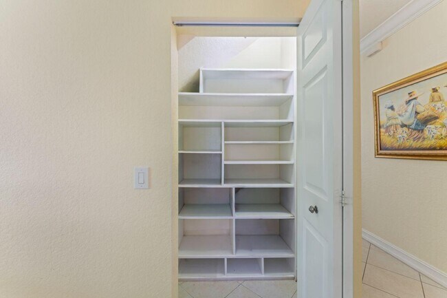 Building Photo - 8492 Breezy Oak Way