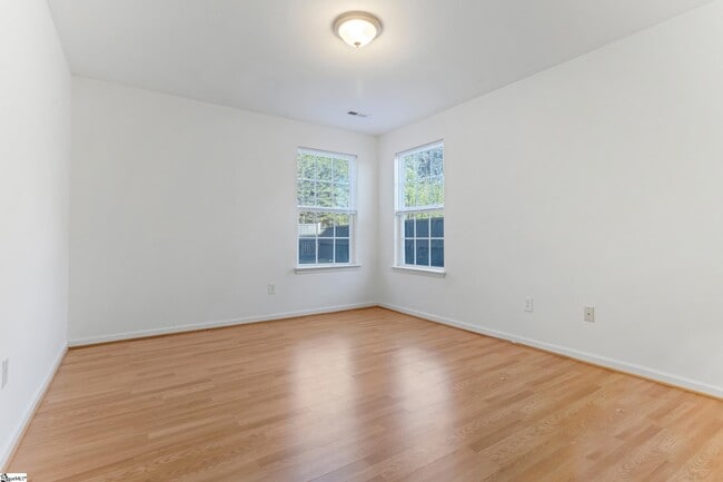 Building Photo - 301 Carnahan Dr