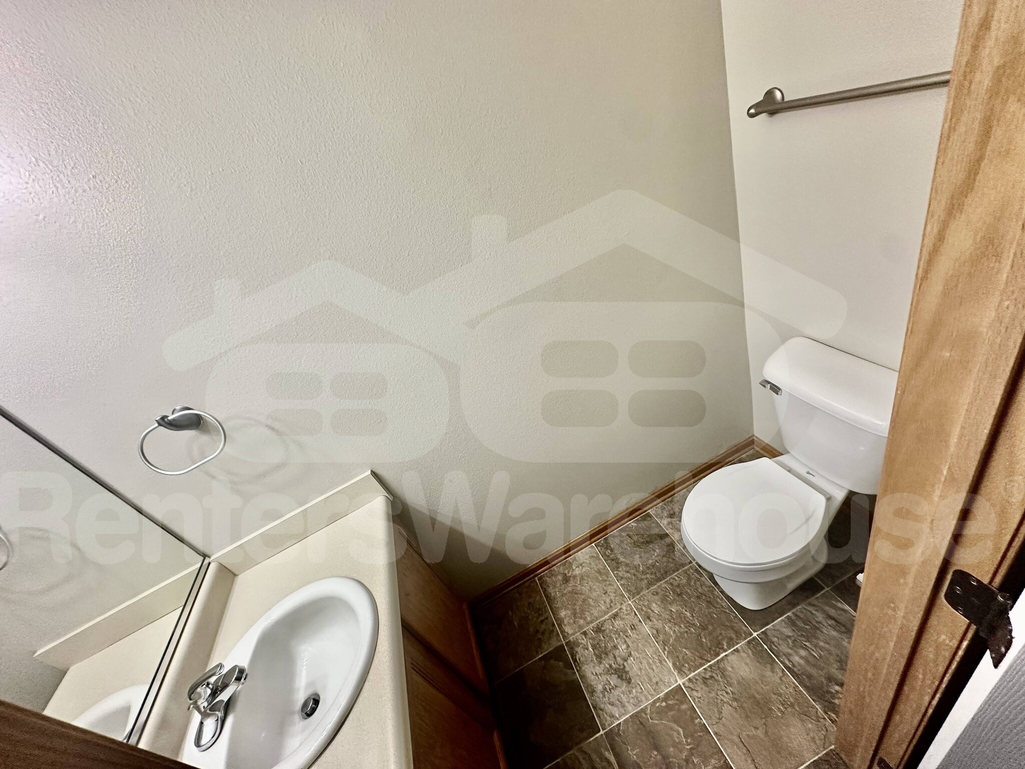 Building Photo - 1166 SE Village View Ln