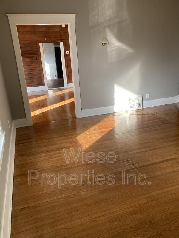 Building Photo - 505 New St