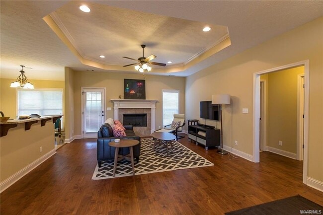 Building Photo - 175 Serene Ln