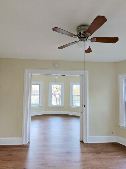 Building Photo - 142 Hillside Ave