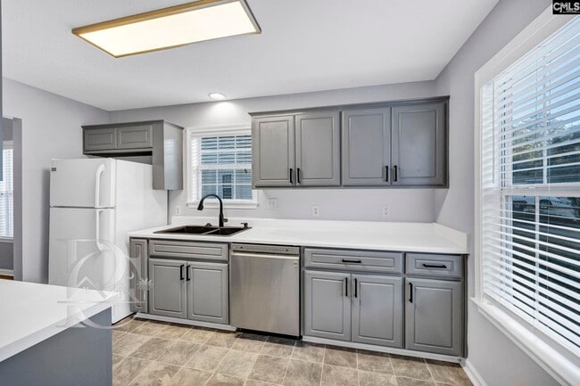 Building Photo - 116 Waverly Point Dr