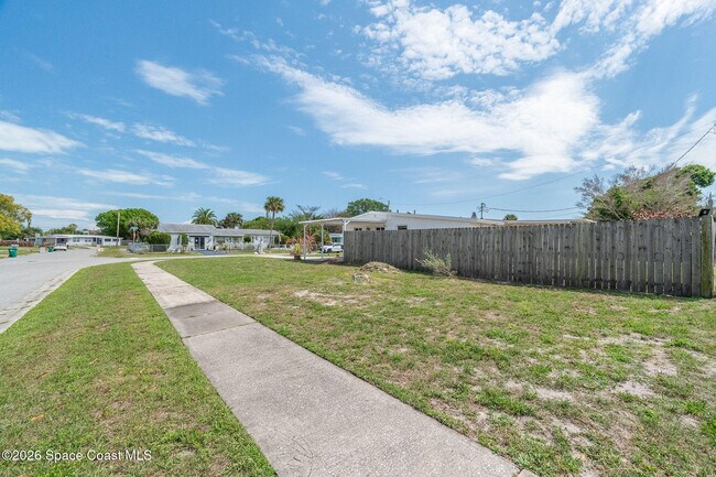 Building Photo - 1185 King St