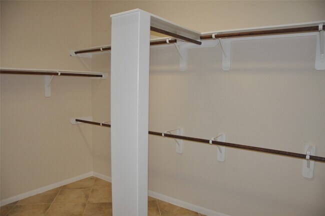 Building Photo - 8161 Tranquil Lake Way