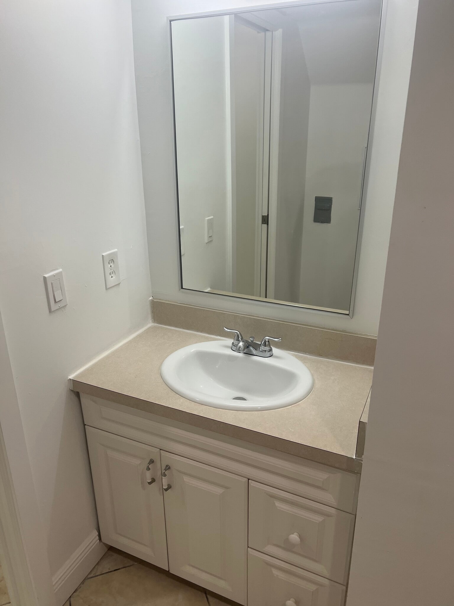 Master bath - 1964 Alamanda Dr