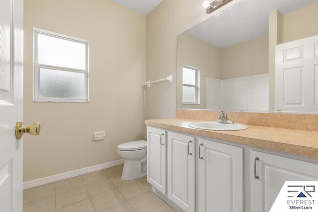 Building Photo - 71 Wellwood Ln
