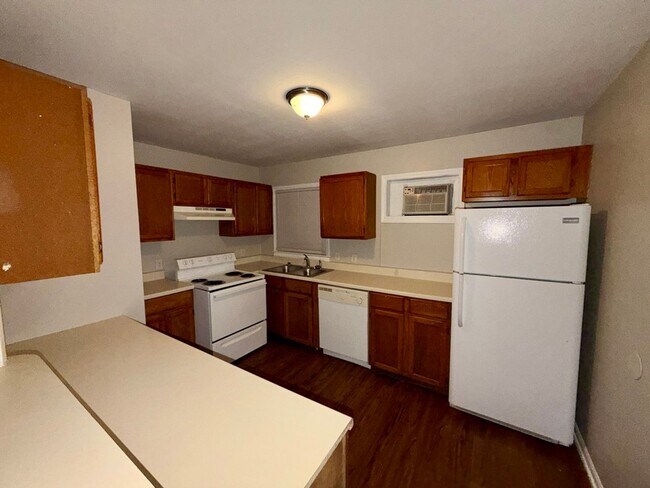 Building Photo - 1320 S Crane St