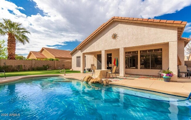 Building Photo - 7319 W Surrey Ave