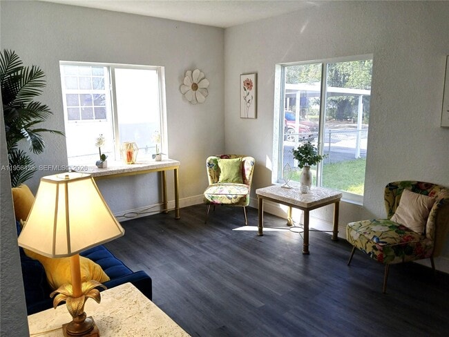 Building Photo - 510 NW 47th St