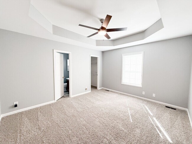 Building Photo - 3 Bedroom 2 Bathroom Home!!
